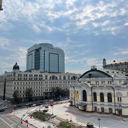 Апартаменти Amazing Opera View Київ Екстер'єр фото
