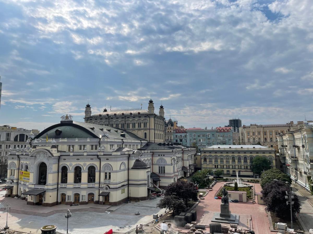 Апартаменти Amazing Opera View Київ Екстер'єр фото
